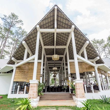 Vkirirom Pine Resort Chambak Dangkom Bagian luar foto